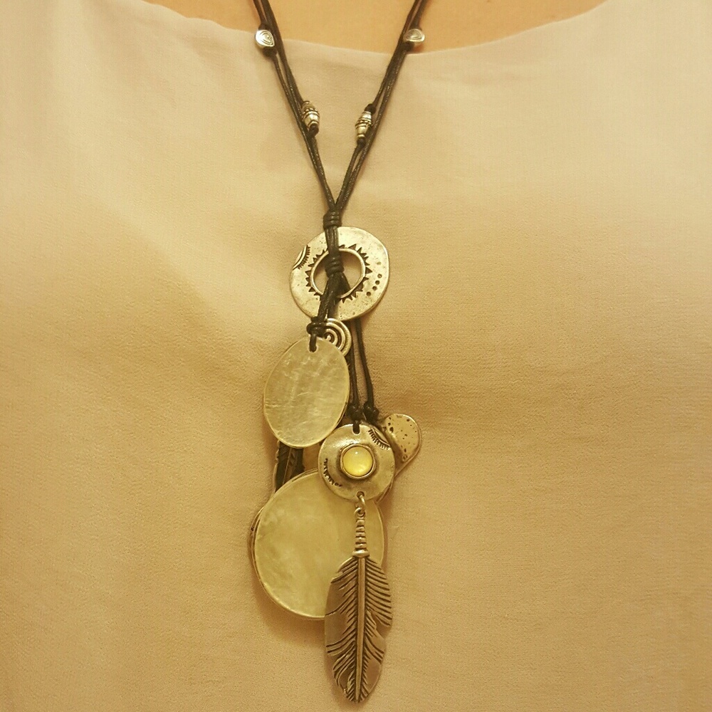 Necklace and earring set